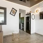 Апартаменти Golden Luxury House Агд