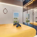 Golden Luxury House Апартаменти *