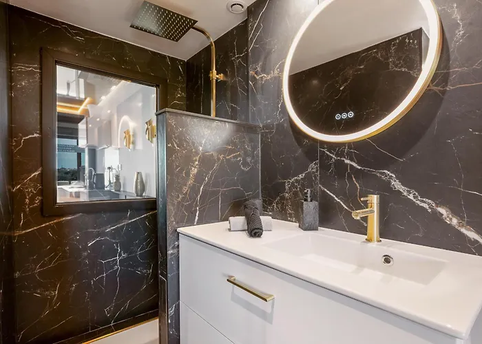 Golden Luxury House *