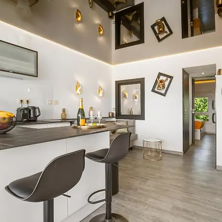 Golden Luxury House *