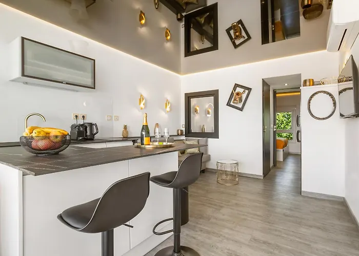 Golden Luxury House *